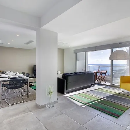 Marvellous Seafront 아파트 슬리에마