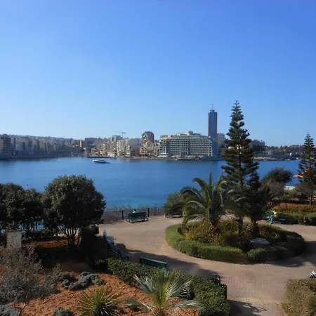 Marvellous Seafront Διαμέρισμα Σλιέμα
