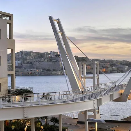Marvellous Seafront Διαμέρισμα Σλιέμα