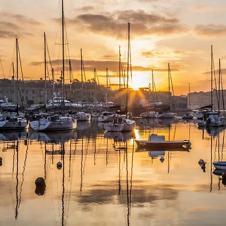 Marvellous Seafront * سليمة