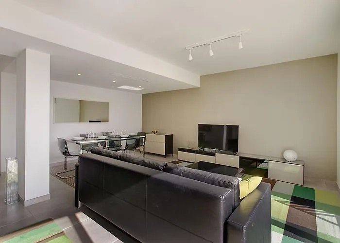 Marvellous Seafront *